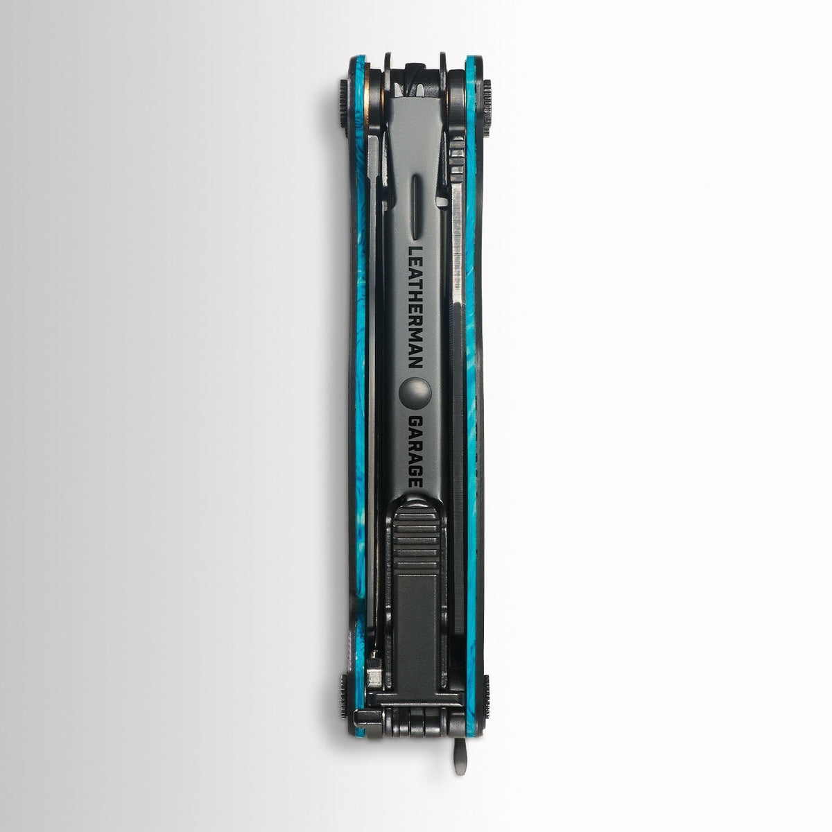 Translation missing: es.Darkside closed serrated blade side