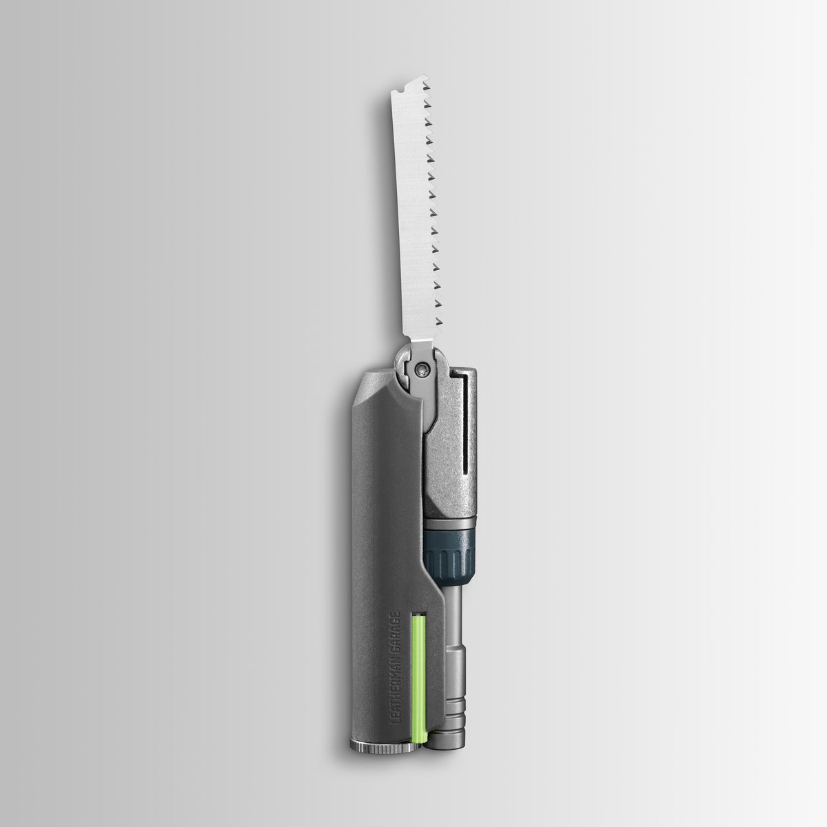 Translation missing: de.Batch #009: Adapter multitool with extended serrated saw blade in a compact, vertical configuration