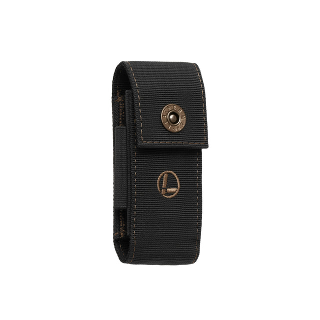 Translation missing: de.Leatherman black and bronze nylon sheath with pockets showcasing the secure snap closure and Leatherman logo
