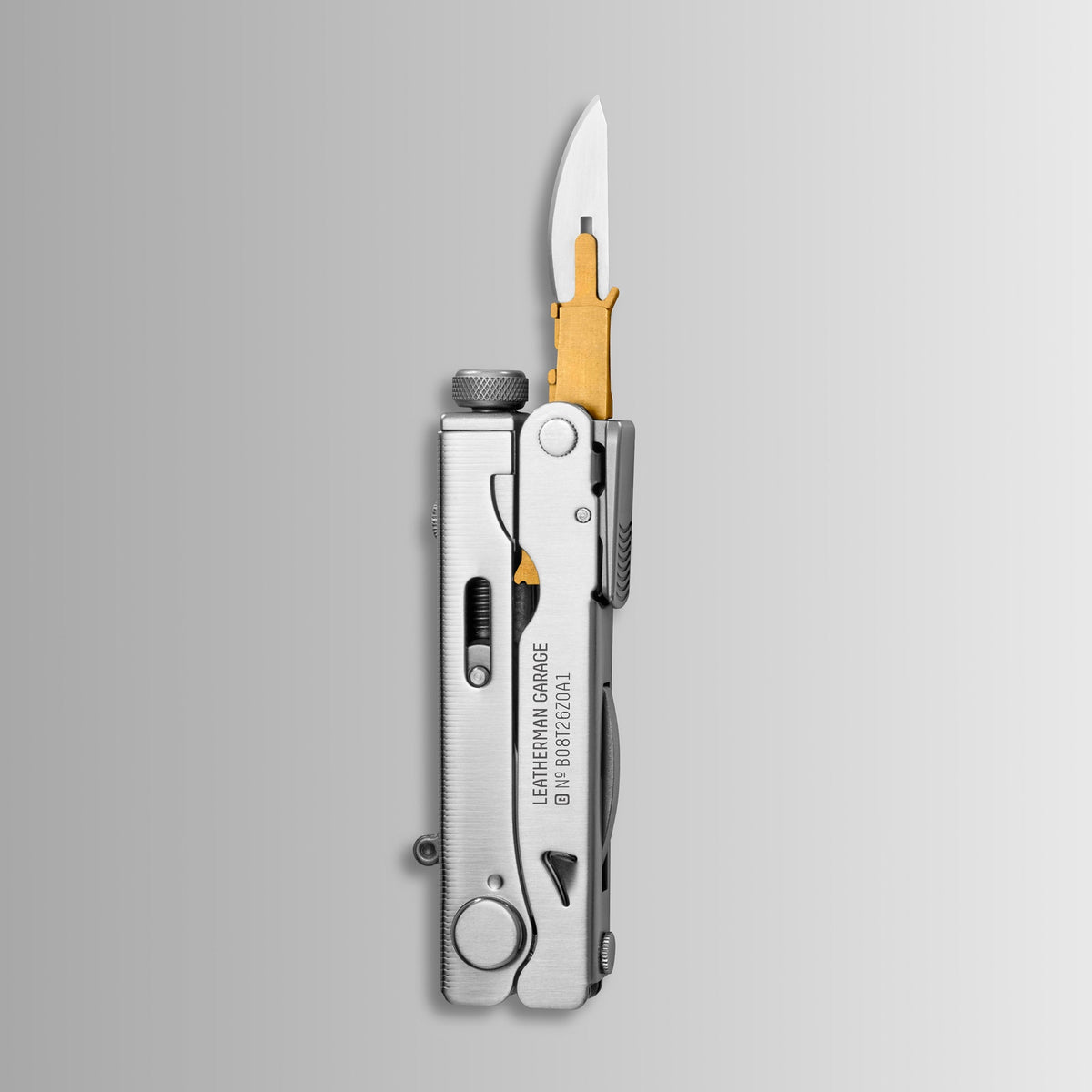 Translation missing: fr.Batch #008: Captain's Crunch multitool with a partially extended gold and silver blade
