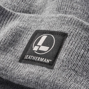 Translation missing: de.Closeup of sewn in leatherman logo on beanie