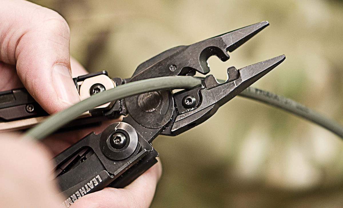 Translation missing: de.MUT EOD wire cutters used to cut wire