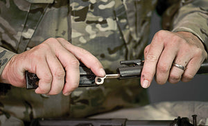 Translation missing: de.MUT EOD carbon scraper used to clean gun