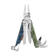 Translation missing: de.Tundrascape Leatherman Signal® multi-tool showcasing pliers, blades, and other essential features for outdoor adventures