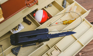 Translation missing: de.Supertool 300 EOD open on a tackle box